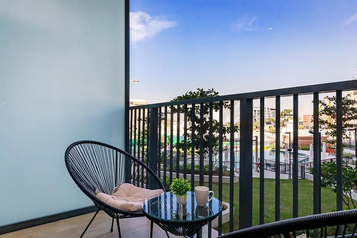 City Walk Green Planet View 1Br Dubai 0*,